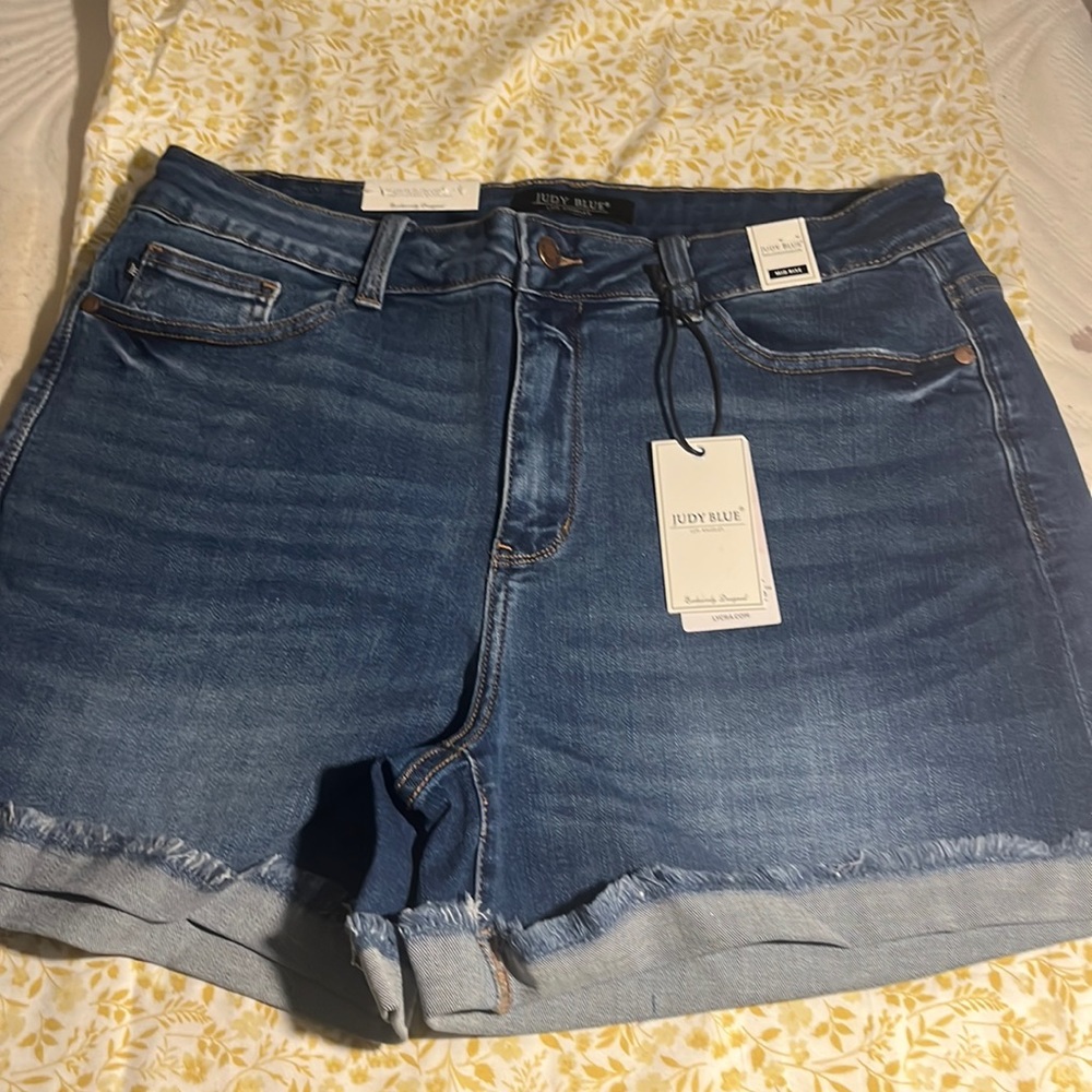 Judy blue shorts